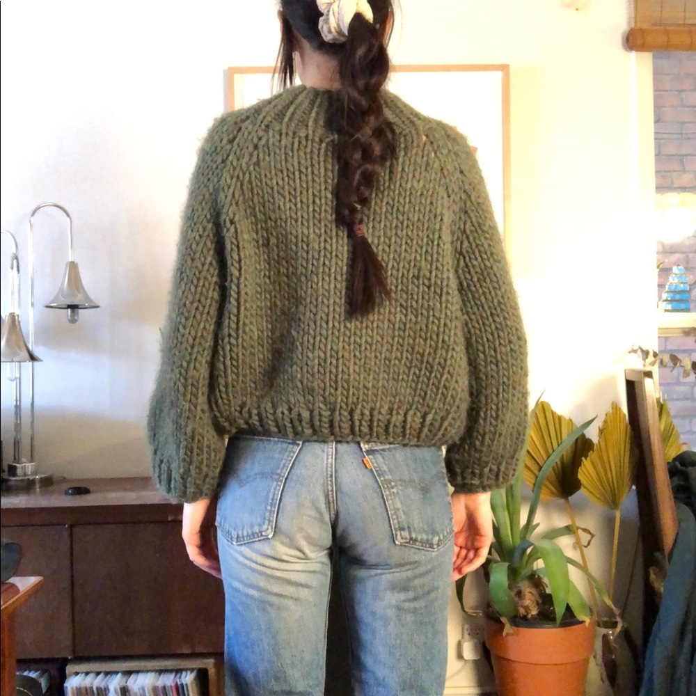 Hand knit chunky wool sweater - Picture 8 of 9